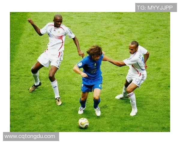 场面最火爆的足球明星背后的故事与成就揭秘